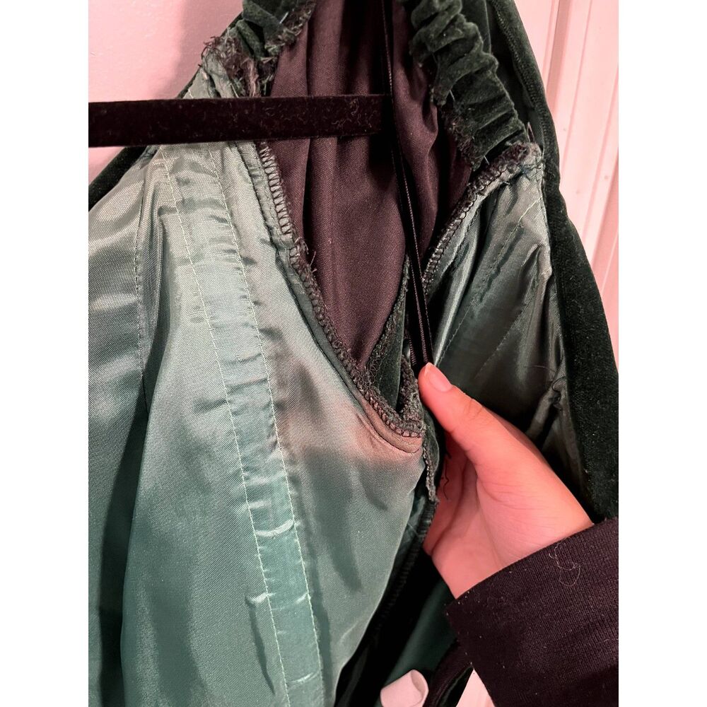 Vintage 1980s House of Bianci Green Velvet Off Shoulder A-Line Dress Size 12 - Picture 9 of 10